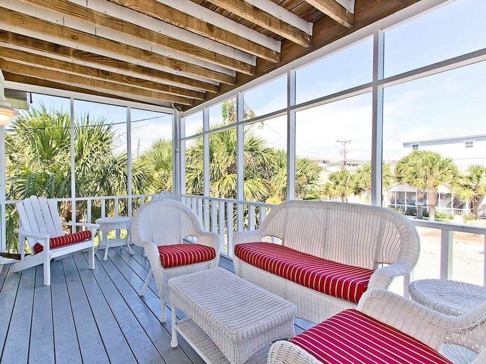 Фото Sandys North Shore