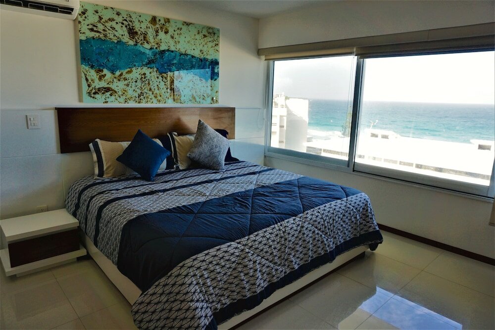 Фото Beachfront Penthouses at Brisas by The Spot