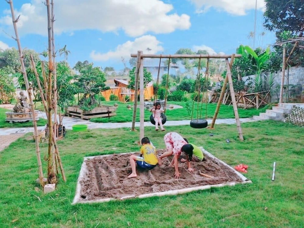 Фото Little Bee House