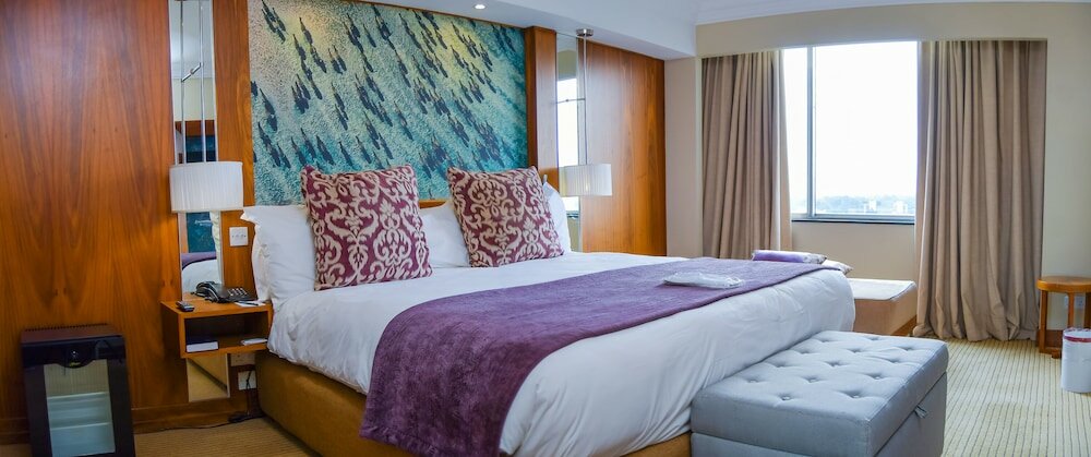 Фото Monomotapa Hotel