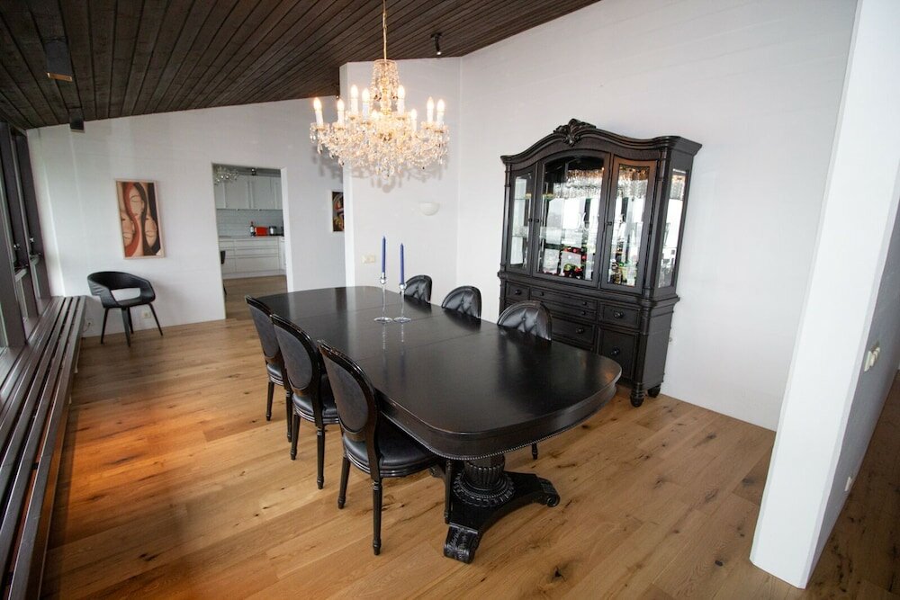 Фото Seaside Villa - 6 bedrooms