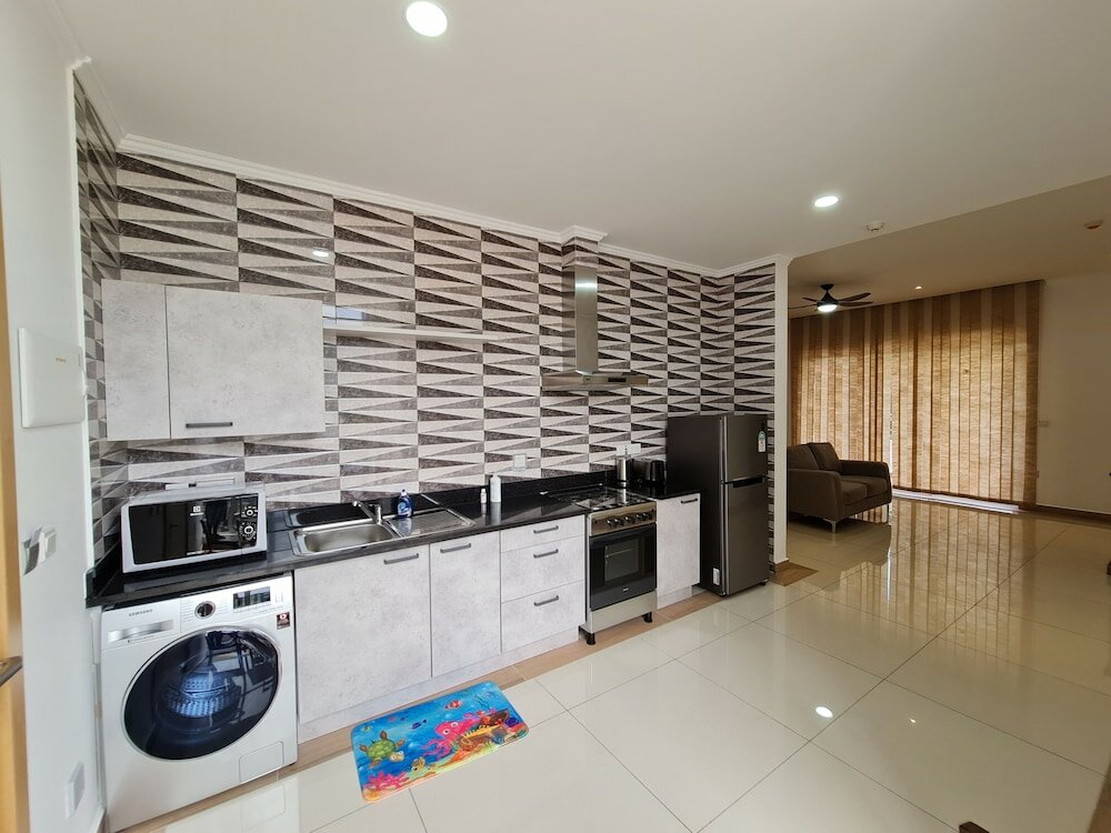 Фото Royale Suites by Arc Royale Luxury Apartments