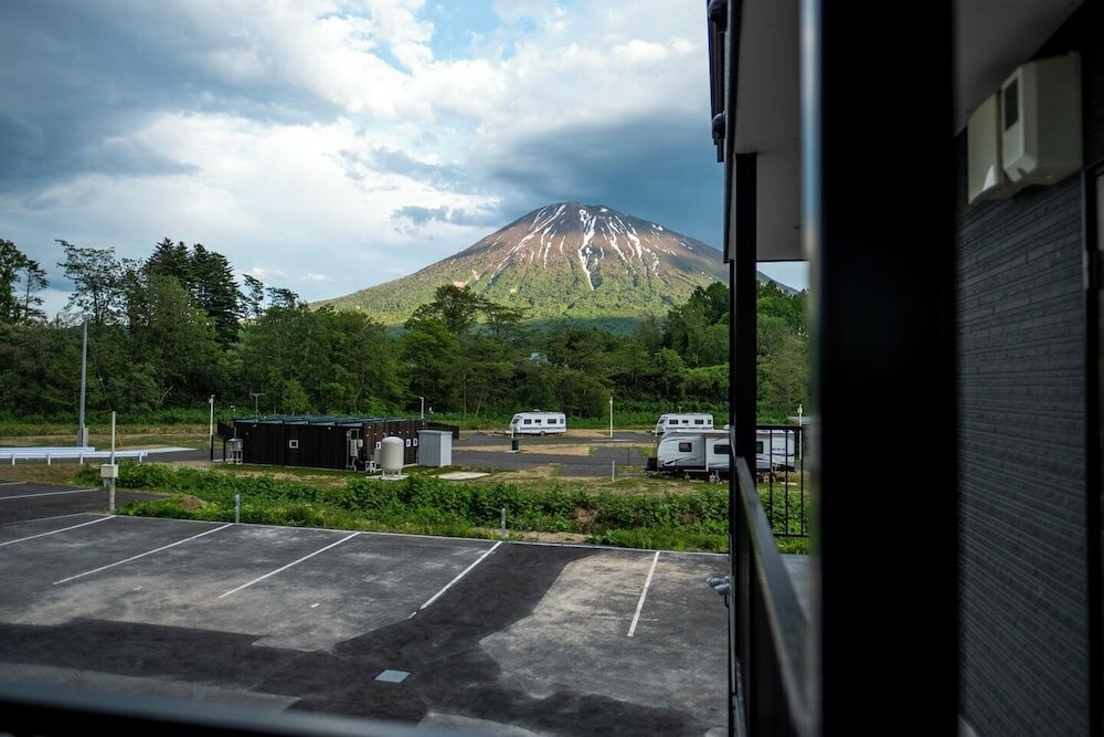 Фото Niseko Hirafu Ski Resort Condo