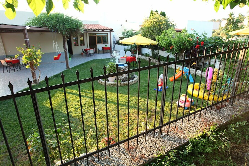 Фото Argiroupolis Maria Rooms