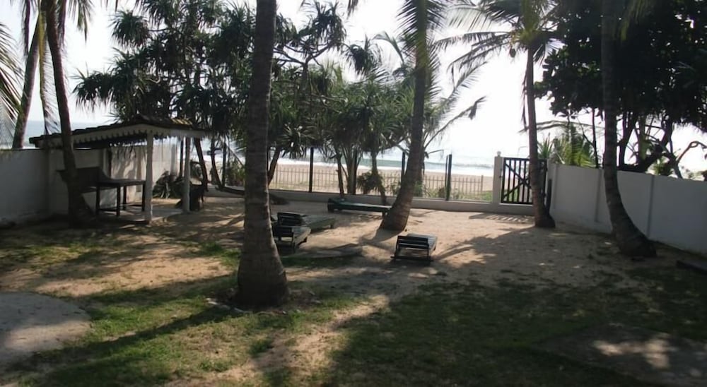 Фото Hideaway Hikkaduwa