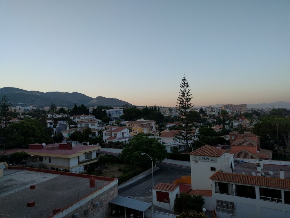 Фото Sky Sea Holidays Benalmadena