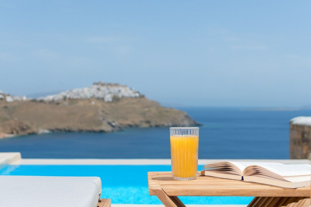 Фото Nisides Suites