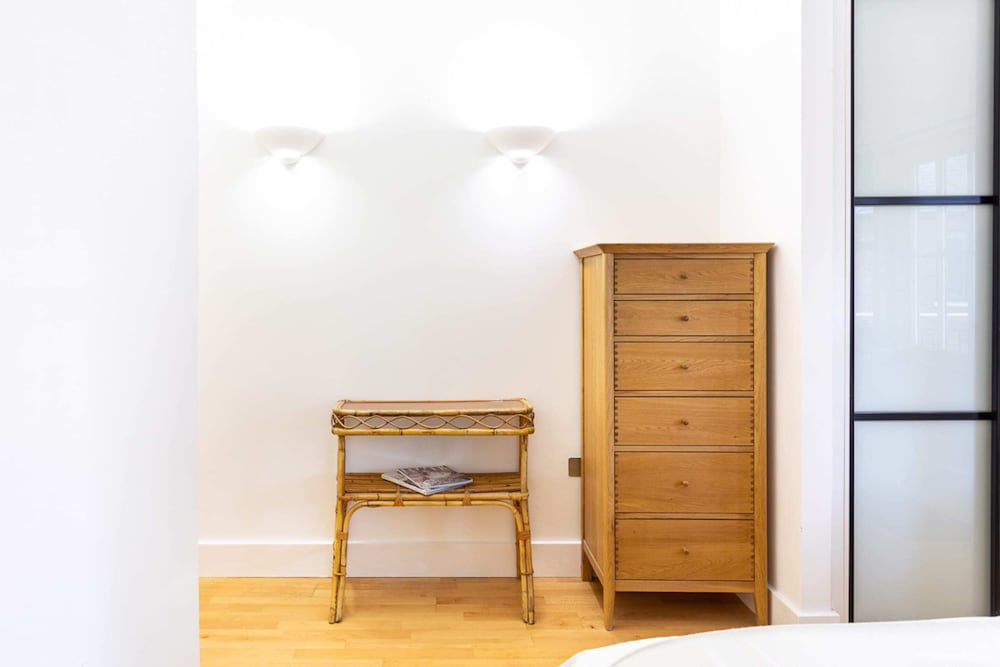 Фото Bright & Comfortable Angel Apartment