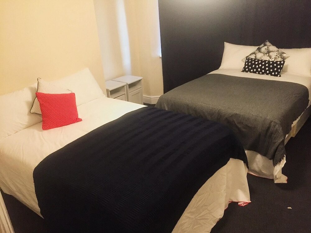 Фото North London Cottage