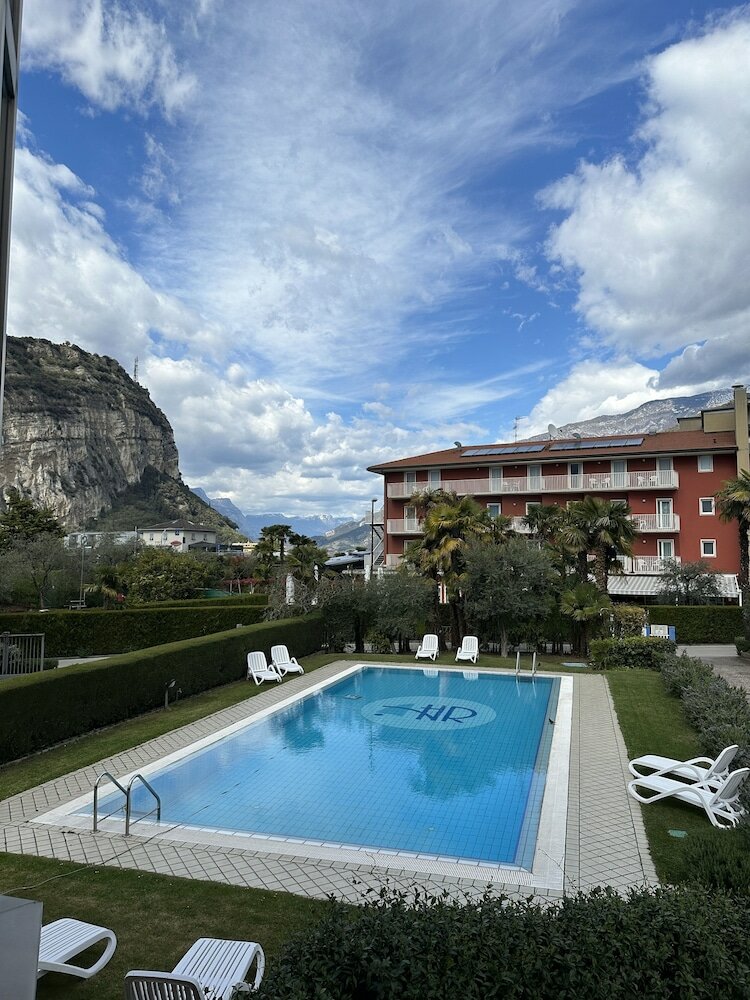 Фото Bike Garnì Villa Maria Torbole