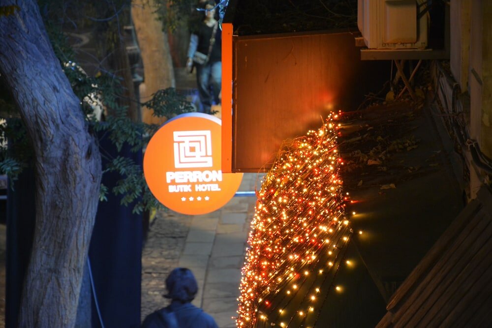 Фото Perron Hotel