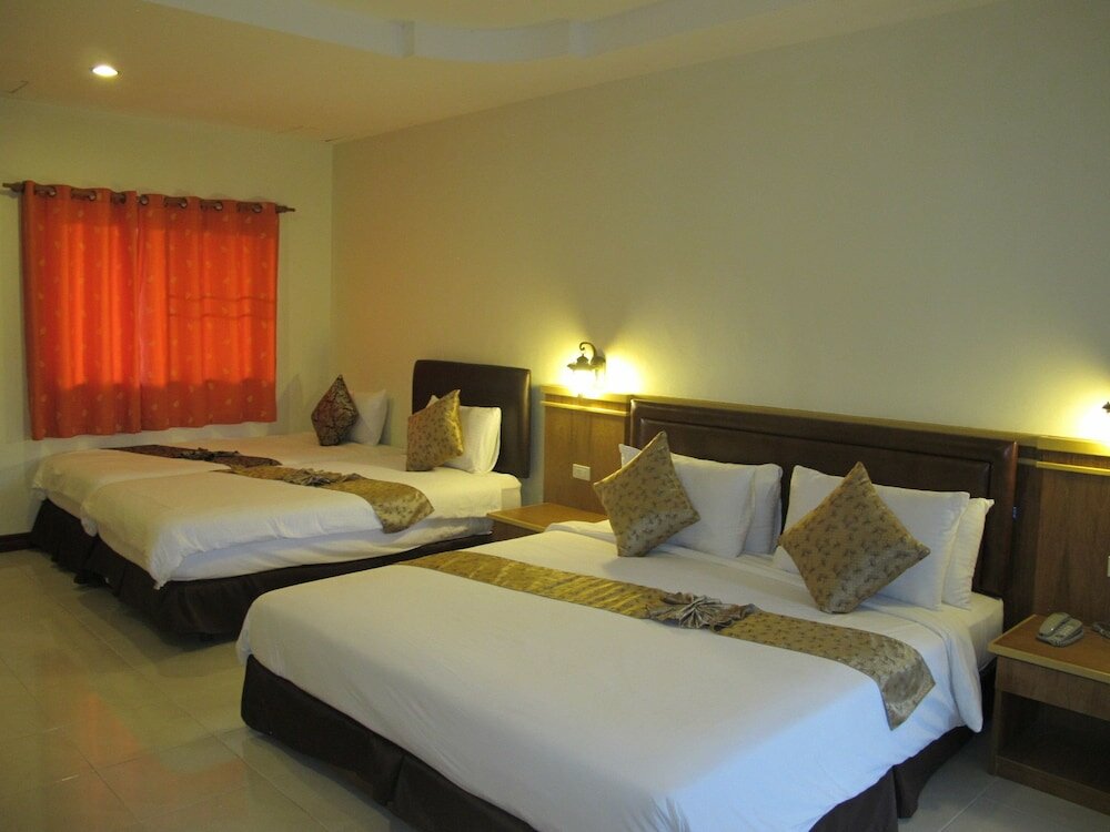 Фото Oyo Baan Tong Tong Pattaya Resort