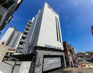 Гостиница Brown Dot Hotel Nampo Chungmu в Пусане