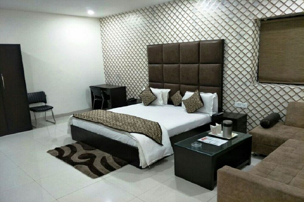 Фото Hotel Mandakini Lush