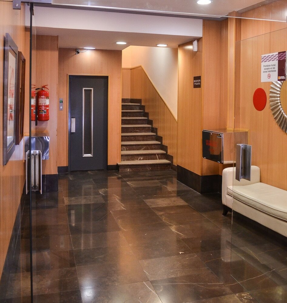 Фото Hostal Cataluña