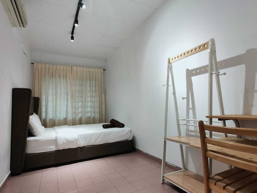 Фото Malacca Town Tranquerah Cluster Home