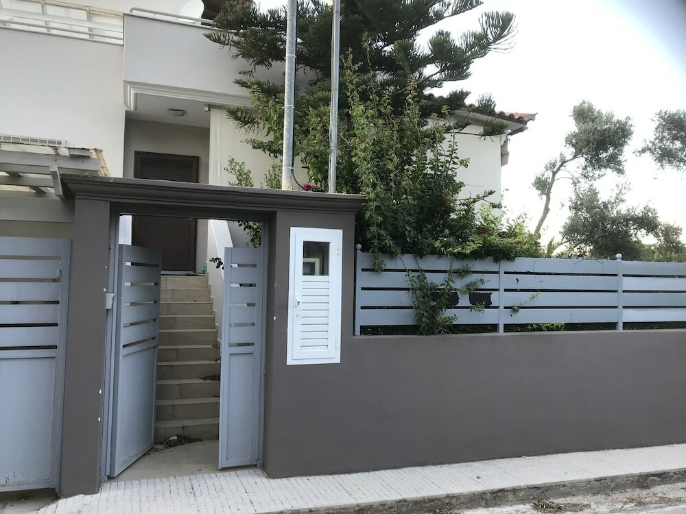 Фото Beautiful Spacious apt in Nea Makri