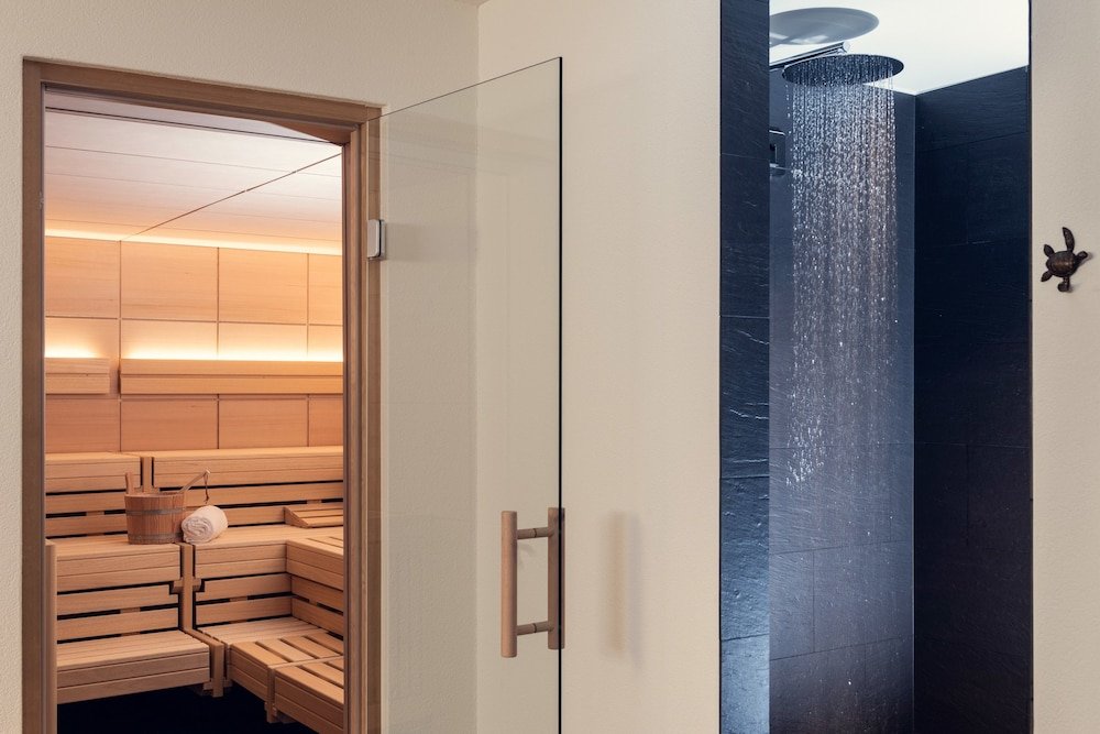 Фото Conrad's Mountain Lodge - Sport Equipment included