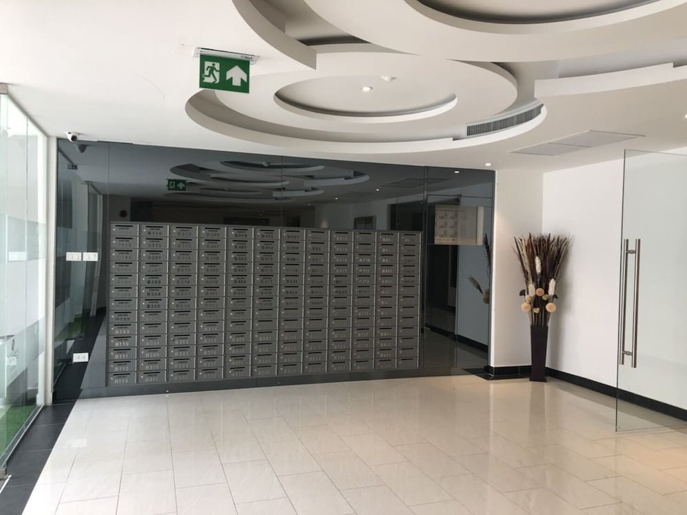 Фото Luxury Apartments in Grand Avenue