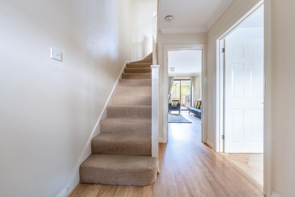 Фото Pierocks Wickets Luxury Entire House, Free Parking and Wi-fi in Maidenhead