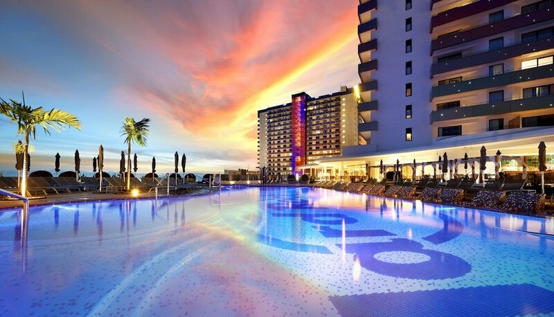 Гостиница Hard Rock Hotel Tenerife