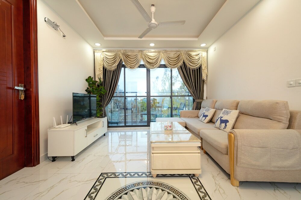 Фото Отель White Beach Holiday