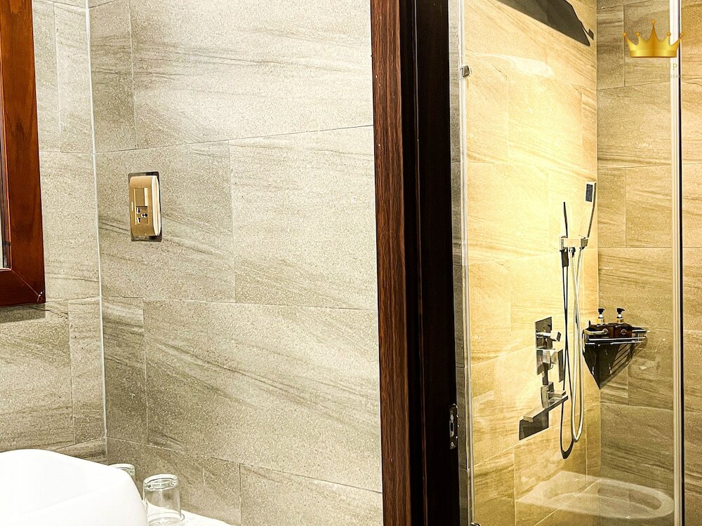 Фото Kiwi Hotel & Apartments