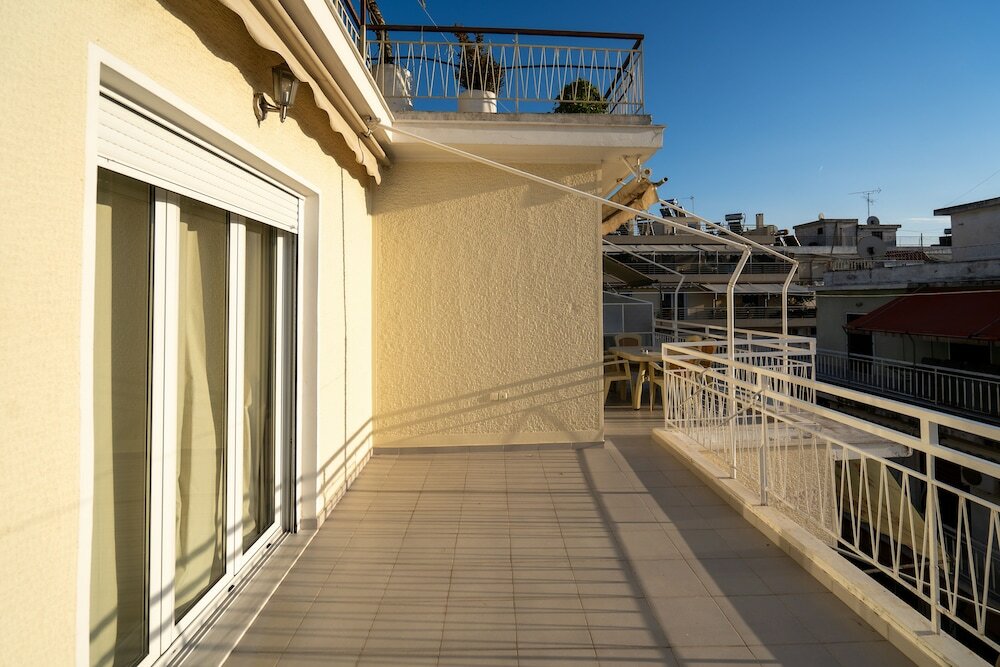 Фото Fotomara sunny and colourful apartment