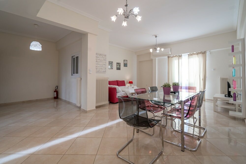 Фото Fotomara sunny and colourful apartment