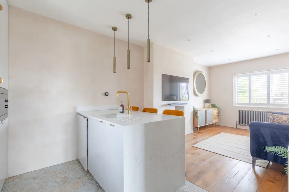 Фото Quirky 2bd Flat in De Beauvoir