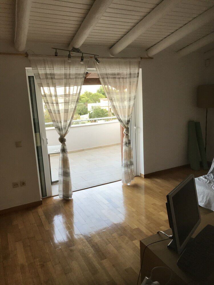 Фото Beautiful Spacious apt in Nea Makri