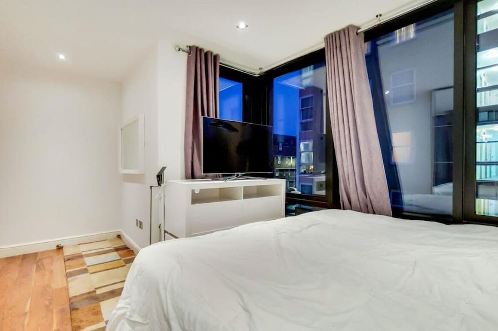 Фото Still Life Warren Street