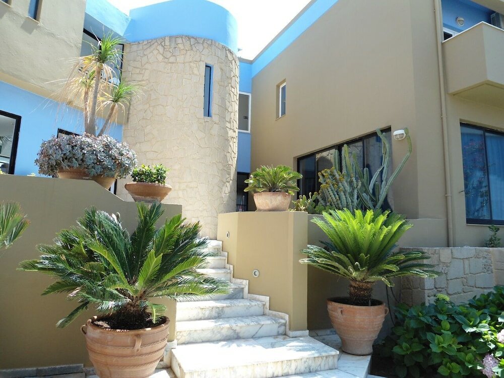 Фото Marina Sands Art Hotel