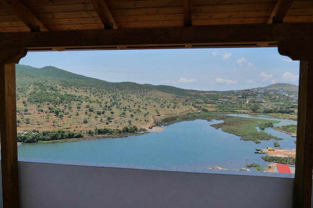 Фото Pellumb Apartments