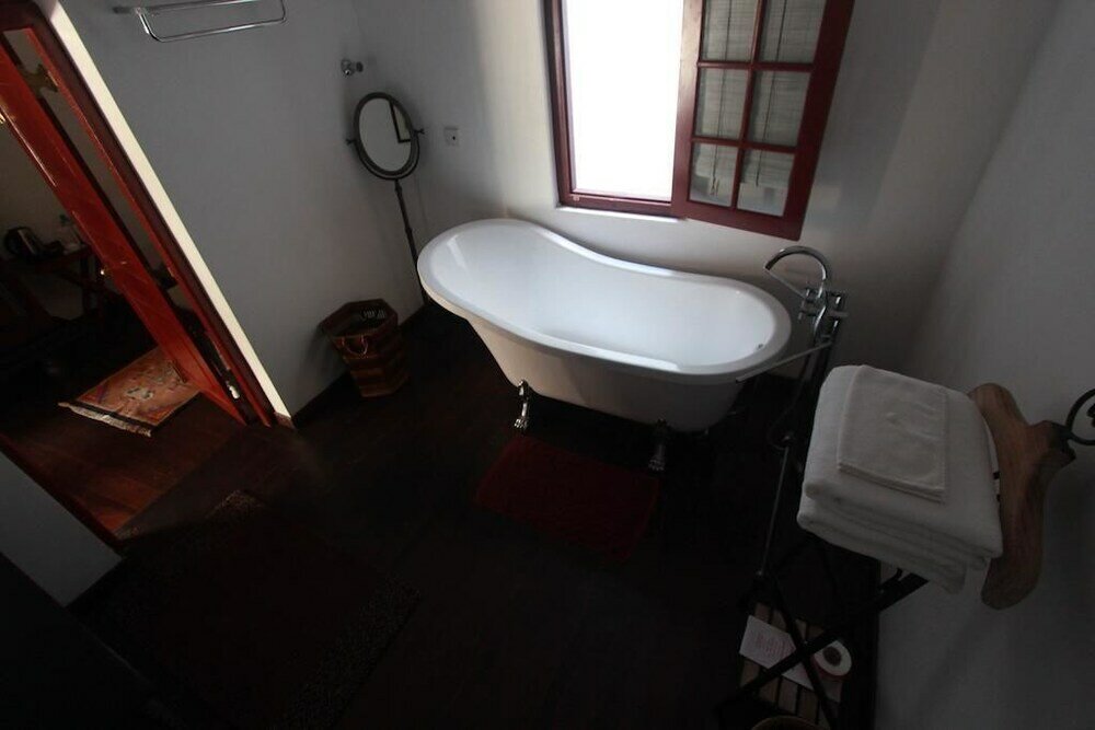 Фото Royal Bar & Hotel