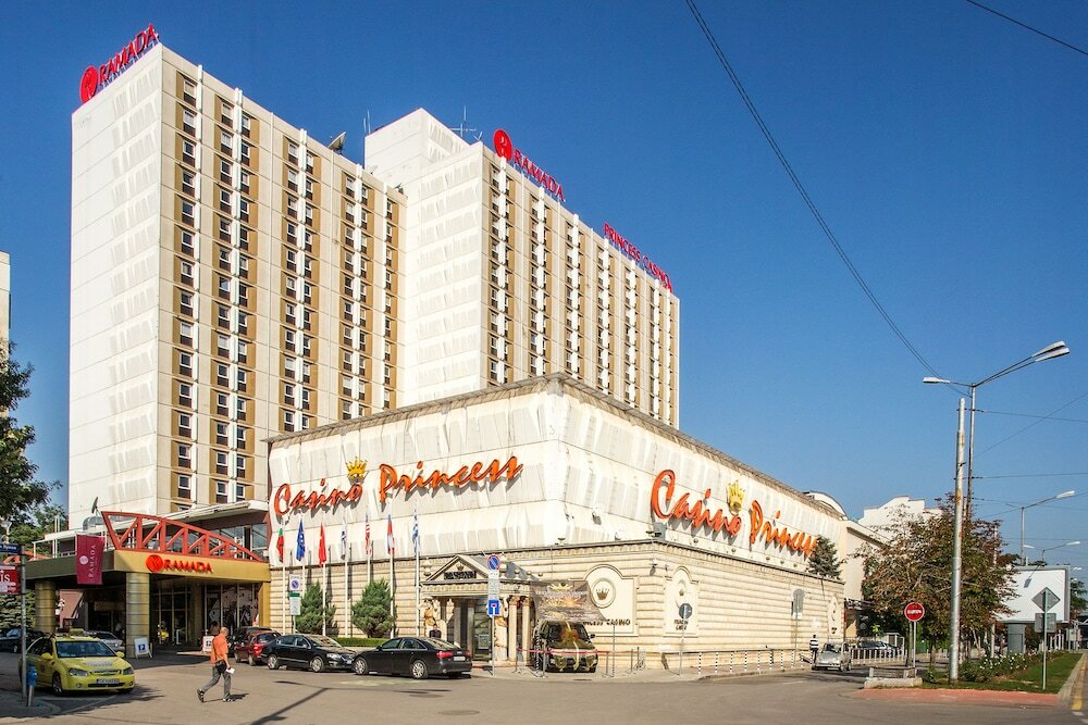 Фото Ramada by Wyndham Sofia City Center