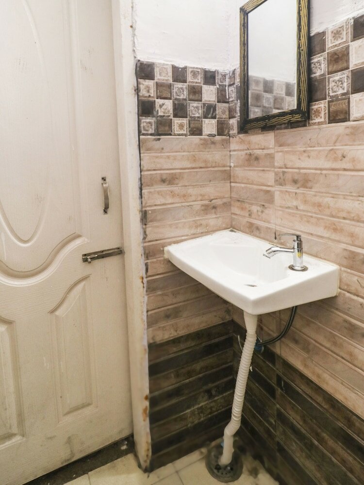 Фото Spot On 47436 Motel Vishesh