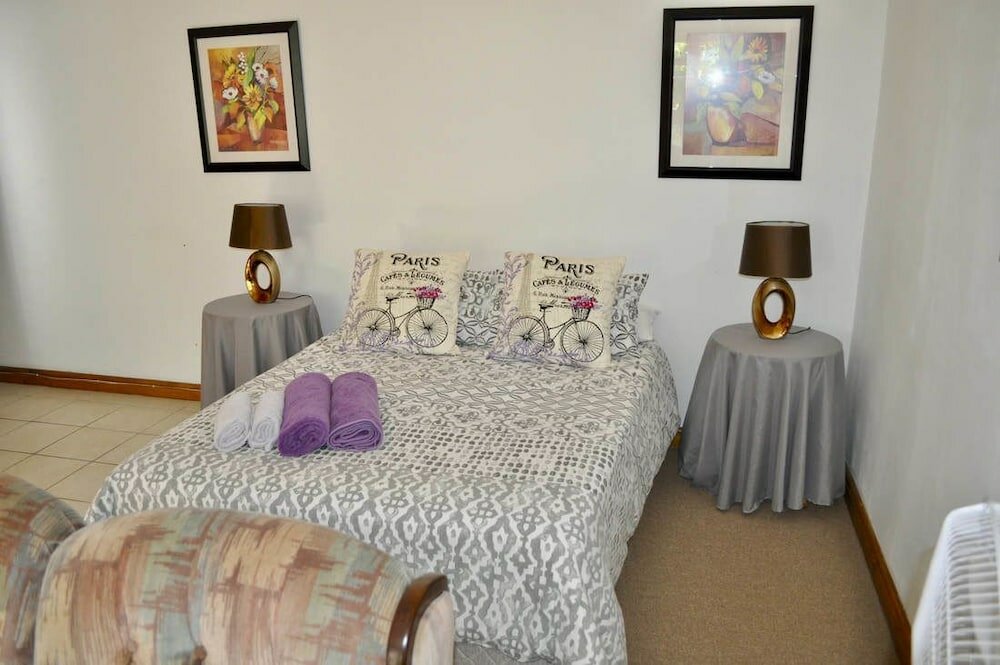 Фото Paris Road Studio