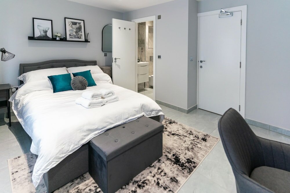 Фото Luxury 5bd Guesthouse