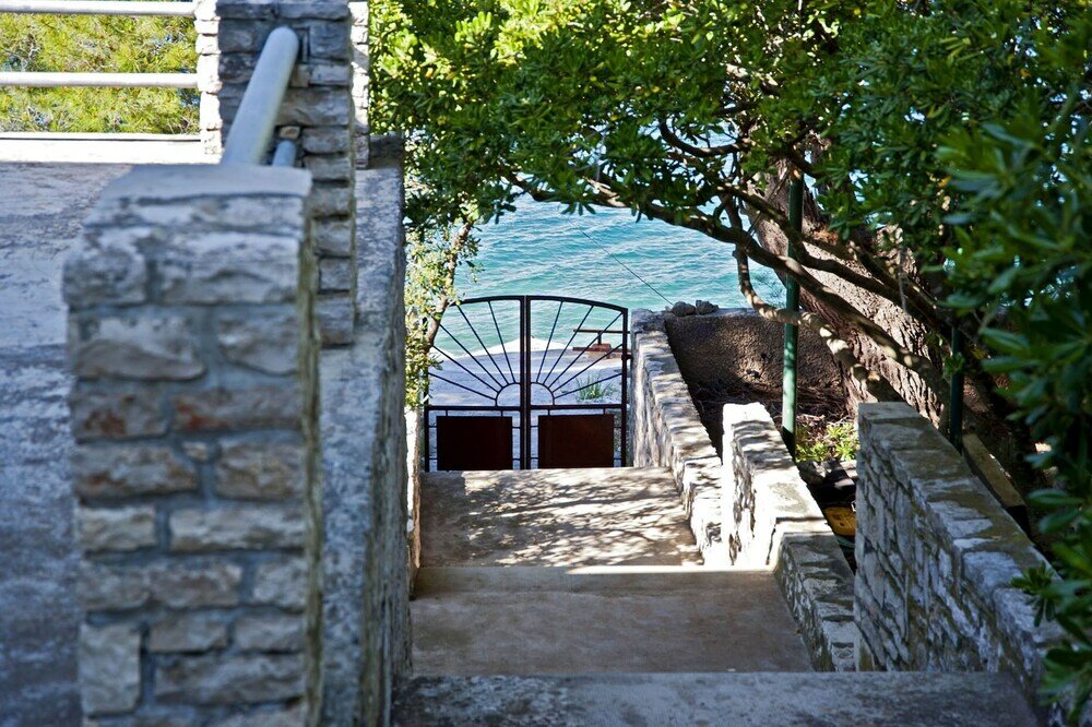 Фото Villa Marijeta - 20 m From sea - H