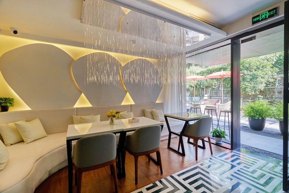 Фото Wuhua Xingxiang Shanfang Hotel