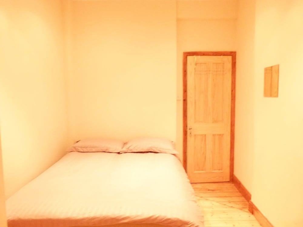 Фото Ss Property Hub - Family Apartment Kensington