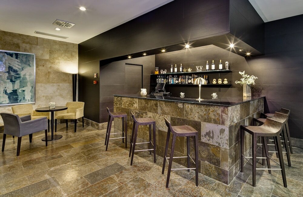 Фото Sercotel Puerta de la Catedral