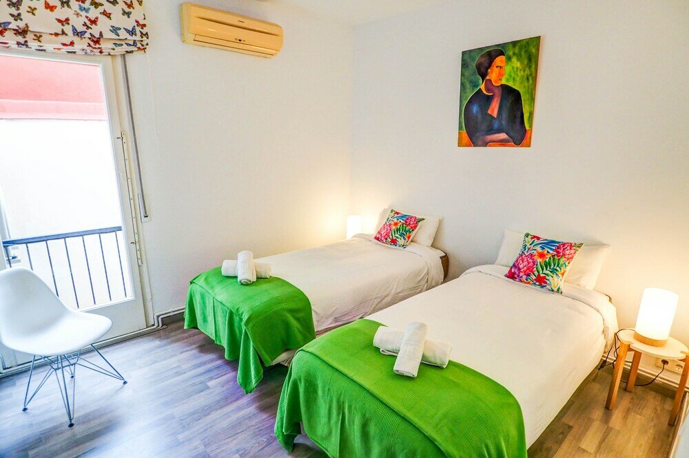 Фото Sitges Group Blue and White