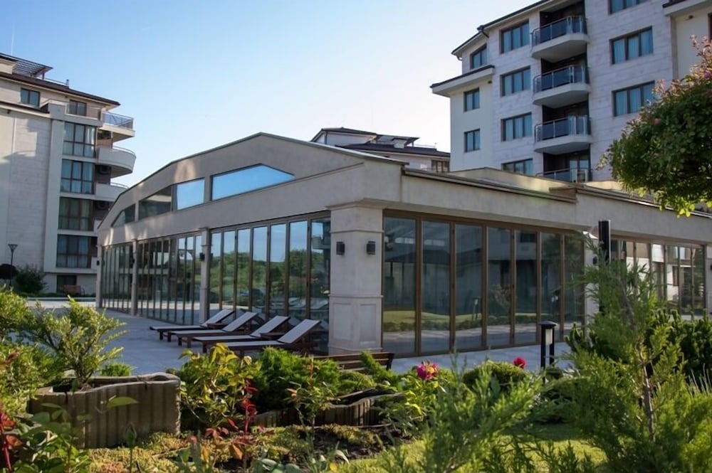 Фото Long Beach Resort & SPA