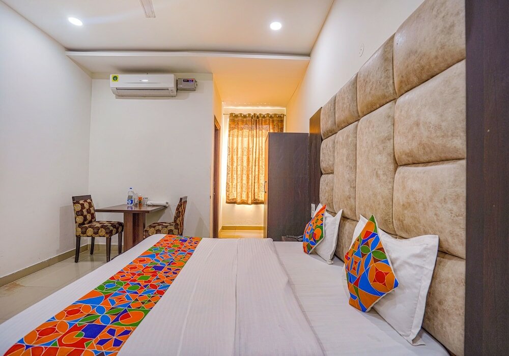 Фото Fabhotel Grand Inn