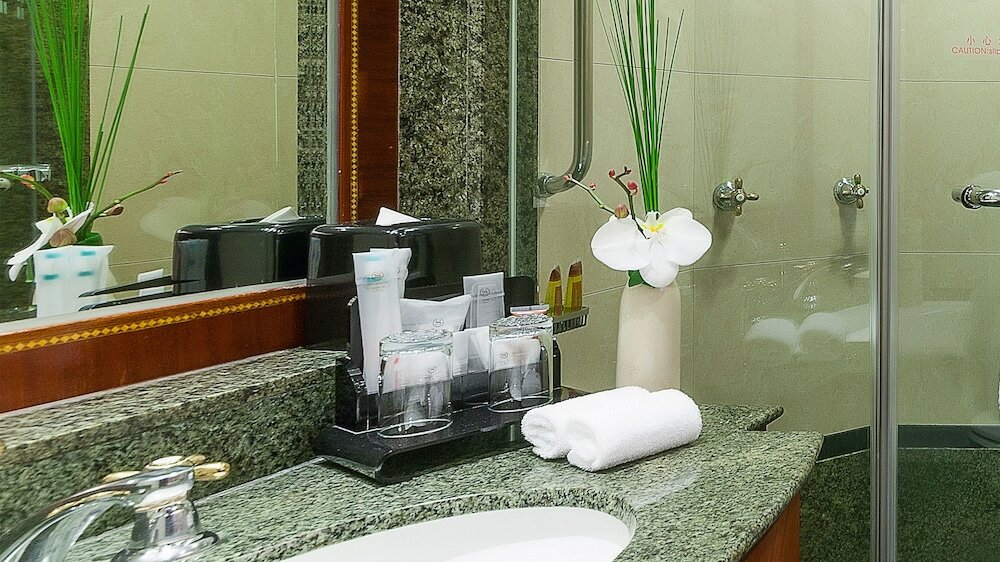 Фото Sheraton Chengdu Lido Hotel