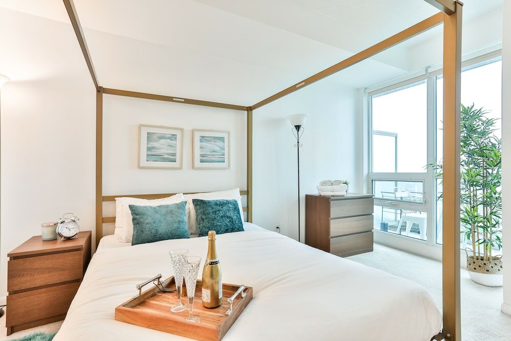 Фото Vibrant Urban Condo 2Bed 2Bath