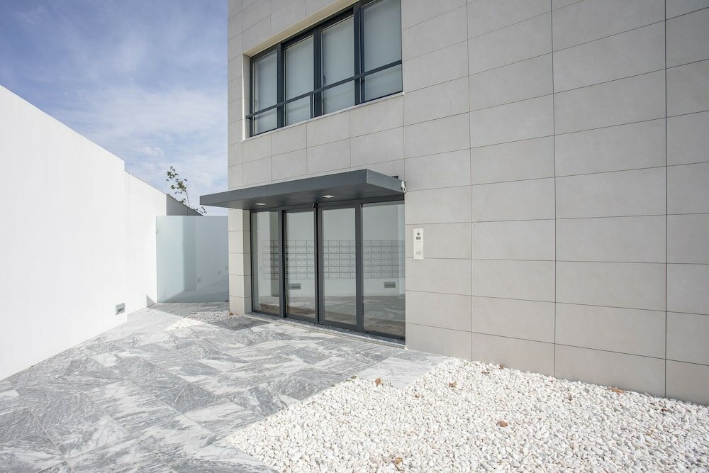 Фото Liiiving in Porto - Dragão Pool View