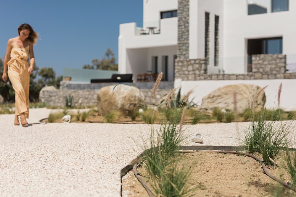 Фото Milestones Naxos Hotel